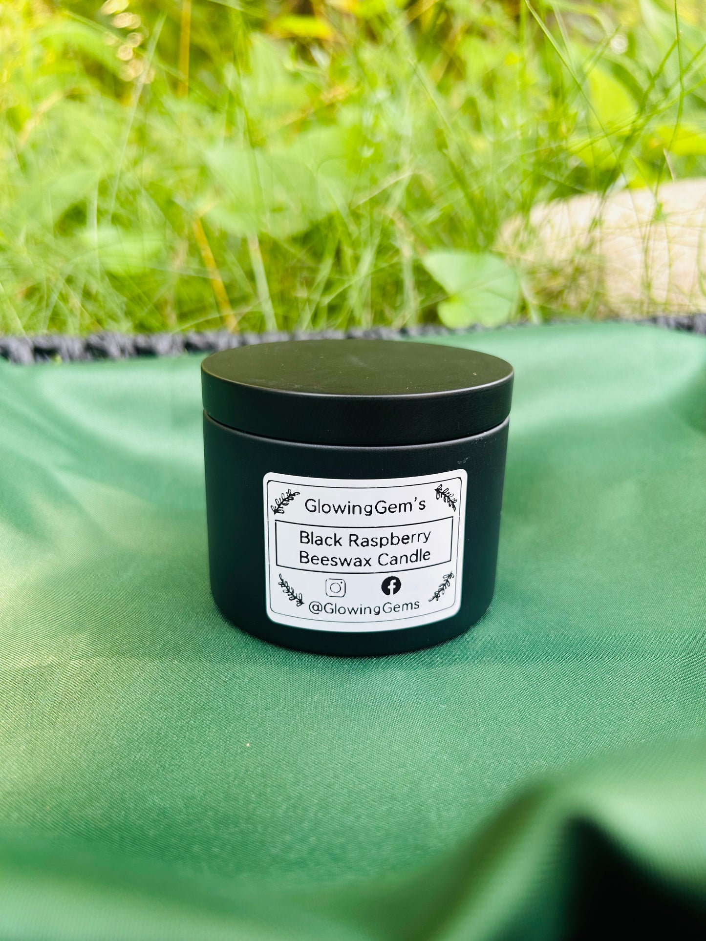 Hand-Poured Black Raspberry Beeswax Candle! (8oz - 4oz)
