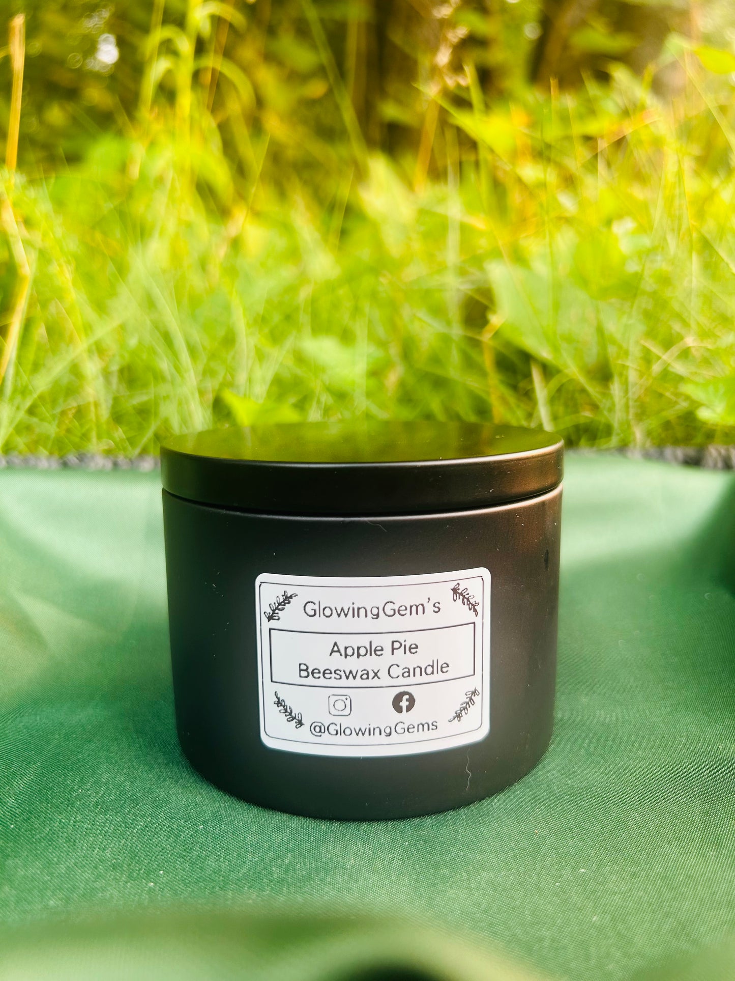 Hand-Poured Apple Pie Beeswax Candles! (4oz-8oz)