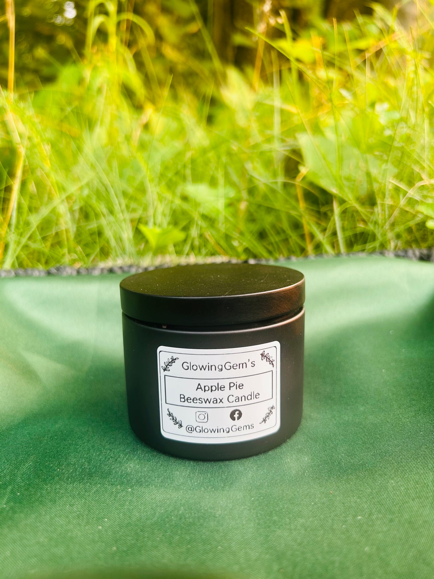 Hand-Poured Apple Pie Beeswax Candles! (4oz-8oz)