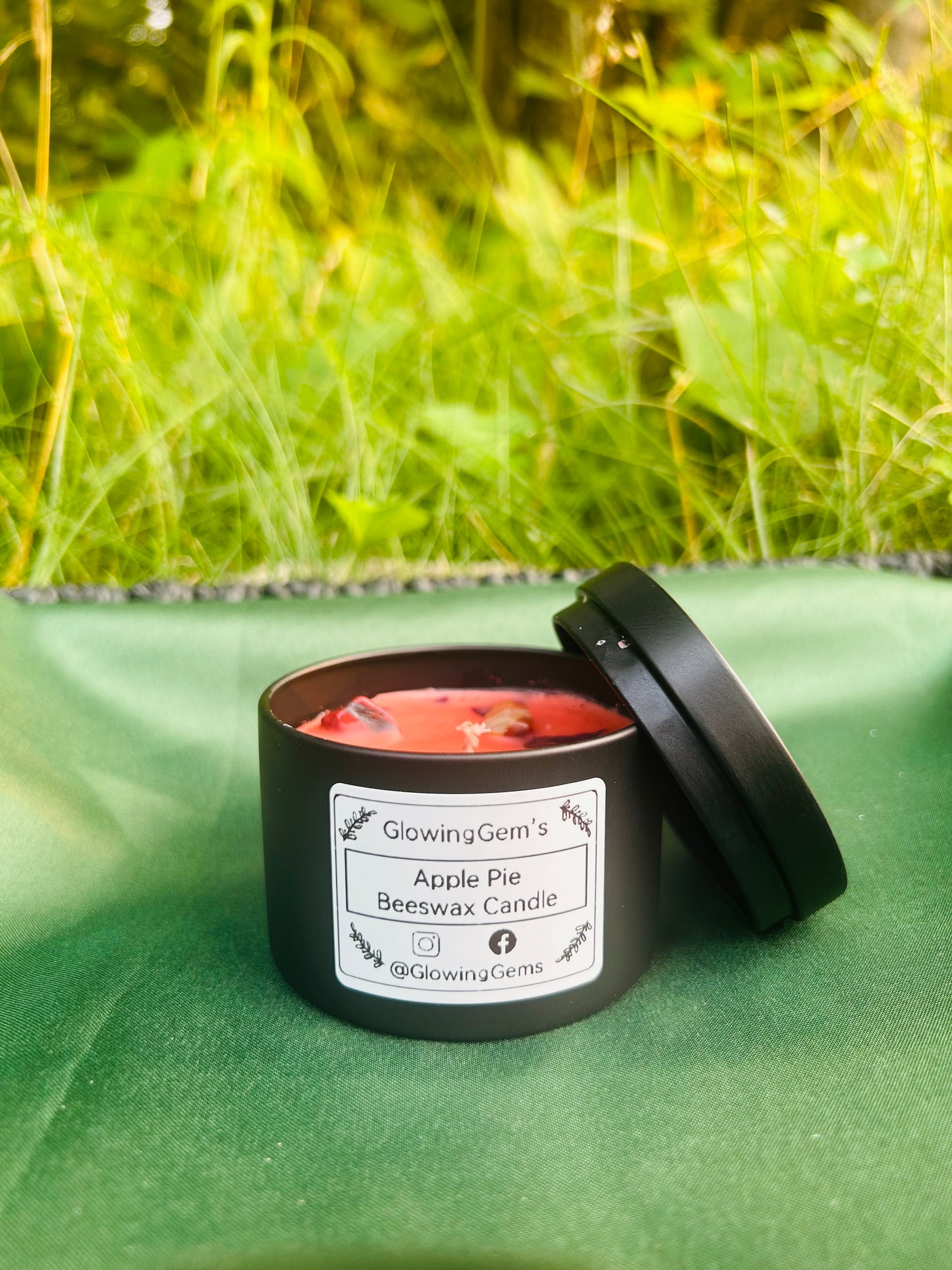 Hand-Poured Apple Pie Beeswax Candles! (4oz-8oz)