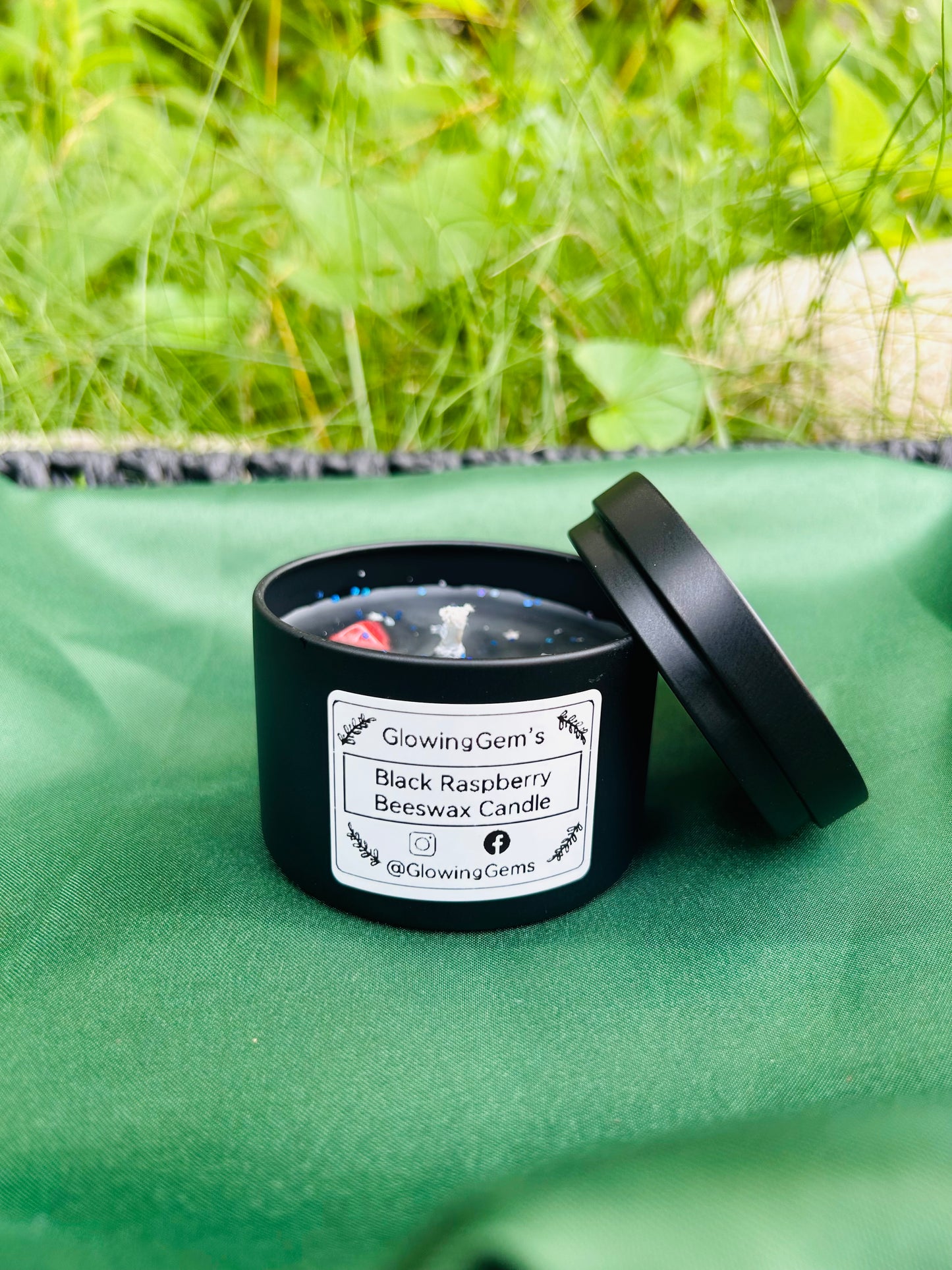 Hand-Poured Black Raspberry Beeswax Candle! (8oz - 4oz)