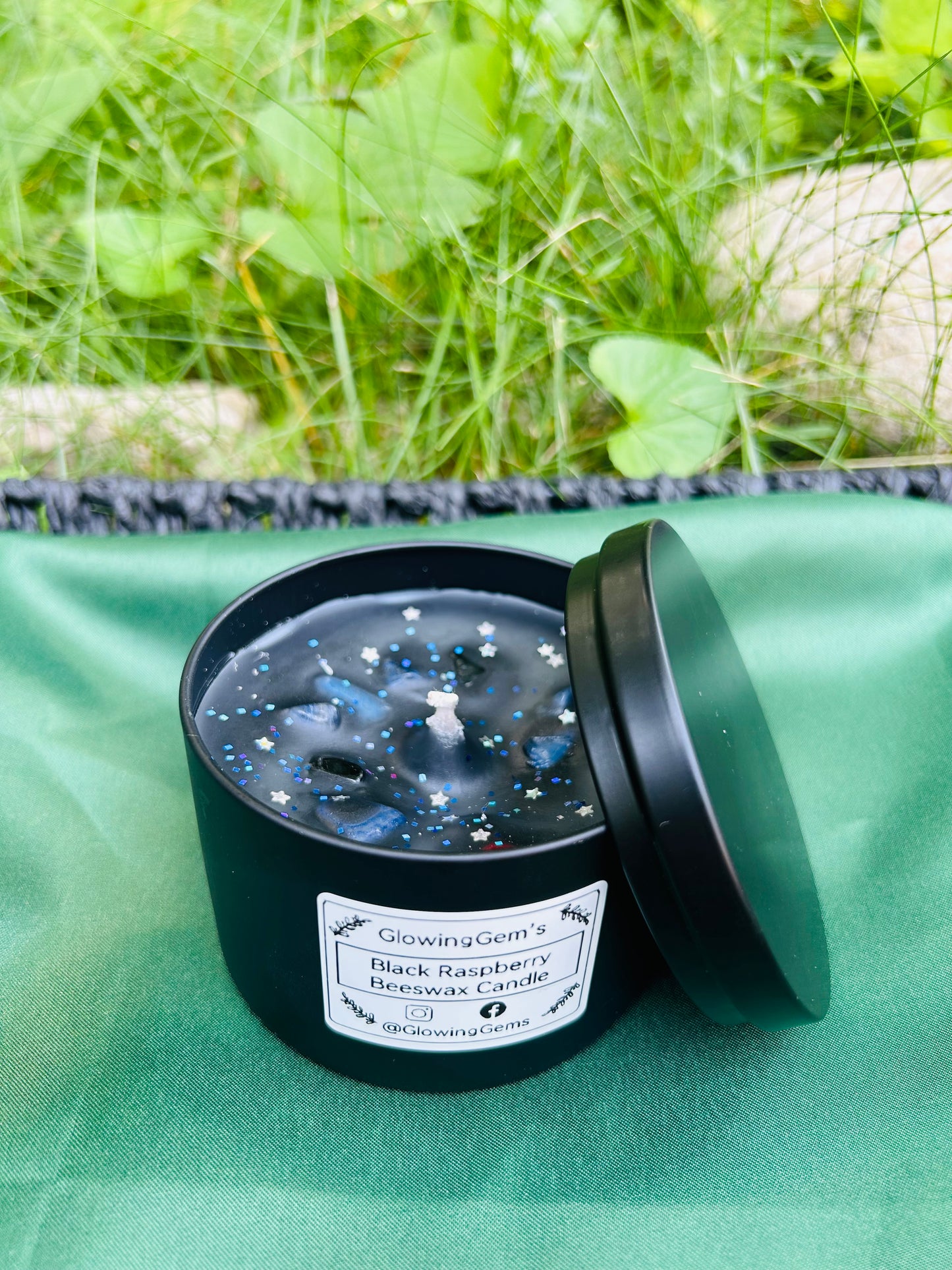 Hand-Poured Black Raspberry Beeswax Candle! (8oz - 4oz)